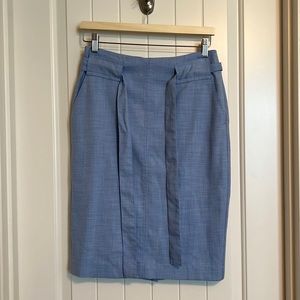 Banana republic, pencil skirt, lined, size 4! Good condition!